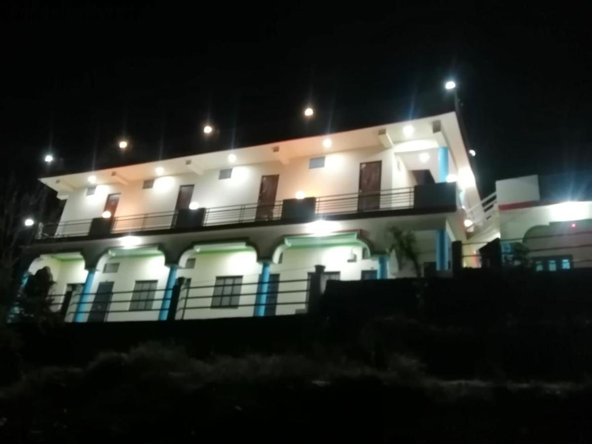 Prince Homestay & Restaurant Rudraprayāg エクステリア 写真