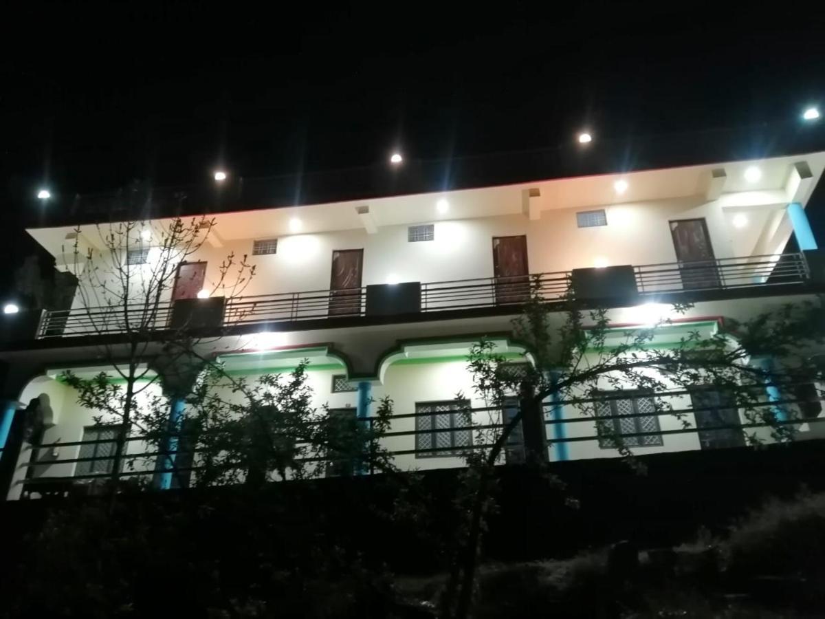 Prince Homestay & Restaurant Rudraprayāg エクステリア 写真